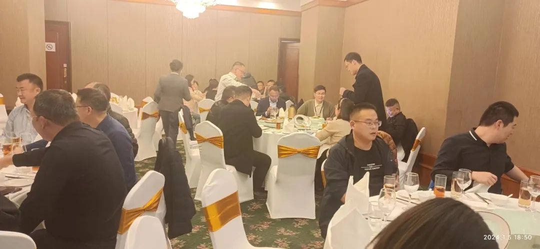 “跨越山海 大道同行”2023年熠創(chuàng)鼎惠年會圓滿舉行！(圖4)